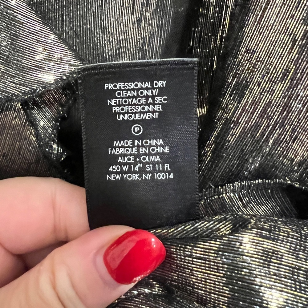 ALICE + OLIVIA Elliot Ruffle Blouse Metallic Gold Ruffle Top - Picture 10 of 12
